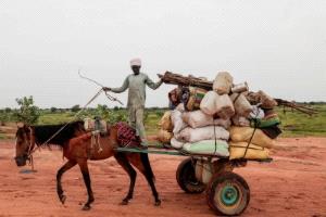 السودان يمدد فتح معبر أدري الحدودي مع تشاد لإيصال المساعدات....