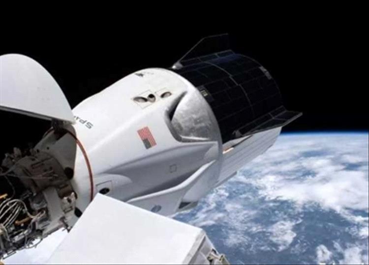 لإعادة رواد الفضاء.. كبسولة SpaceX ترسو في المحطة الدولية..