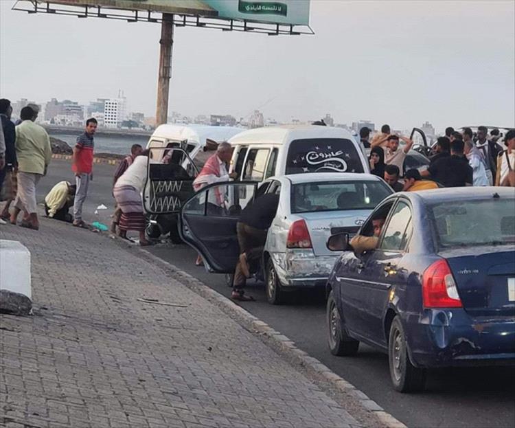 حادث مروري في الخط البحري بخورمكسر