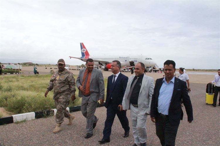الوكيل الجريبي يستقبل سفير دولة ليبيا لدى اليمن بمطار سقطرى الدولي
