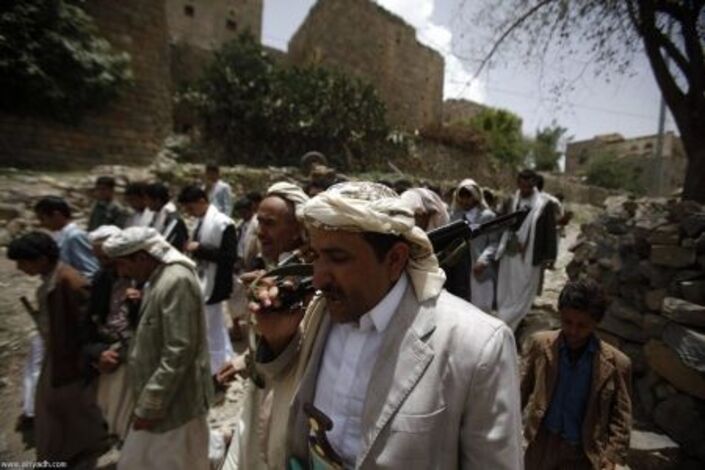 معارك عنيفة بين الحوثيين واسرة آل الاحمر تخلف قتلى وجرحى