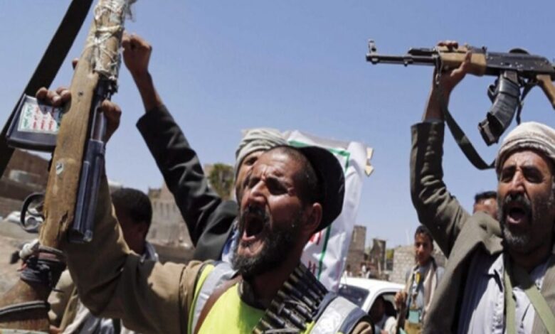 قياديون حوثيون يبيعون ممتلكاتهم في الحديدة تمهيداً للهروب