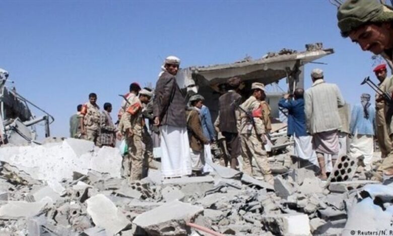 قصف حوثي يقتل 7 نازحين في مخيم بحجة