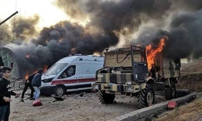 متظاهرون يحرقون معسكرا تركيا في كردستان العراق