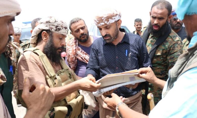 مدير عام الشيخ عثمان يحذر من البسط والمساس بأراضي الدولة من قبل الباسطين والمتنفذين في الممدارة