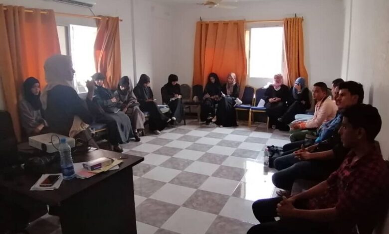 مؤسسة تحديث ومنتدى الصحافة والإعلام يختتمان دورة تدريبية للإعلاميين في عدن