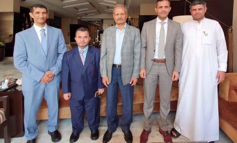 رئيس مؤسسة التأمينات الاجتماعية يلتقي الموظفين اليمنيين بهيئة التقييس لدول مجلس التعاون الخليجي