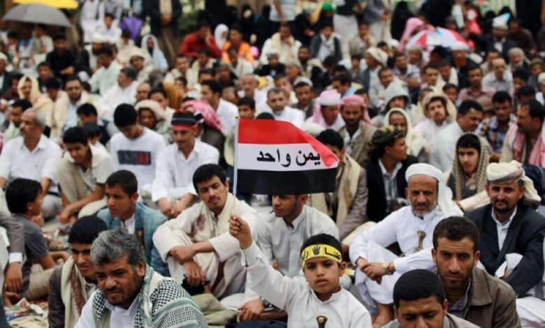 قيادي بالمؤتمر الشعبي : الشرعية في اليمن بحاجة إلى التحرر من حكومة هادي أولاً