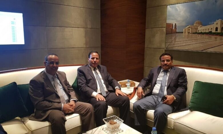 الإمارات تتهم عمان بتنسيق لقاء بين الشرعية والحوثيين بمسقط