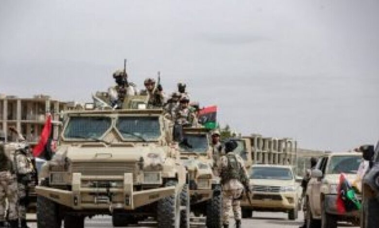 الجيش الليبي يدفع بتعزيزات عسكرية إلى ضواحي طرابلس
