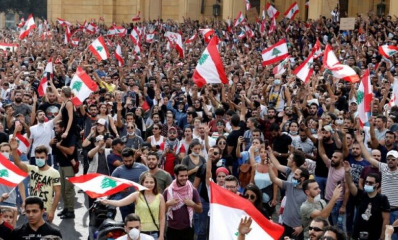 كيف فسرت الصحف الإيرانية الاحتجاجات في لبنان؟