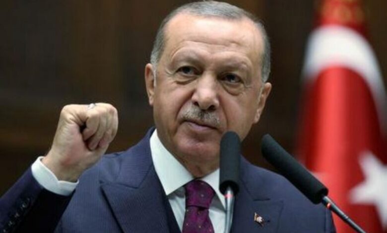 أردوغان يقول إن تركيا اعتقلت زوجة البغدادي وشقيقته في سوريا