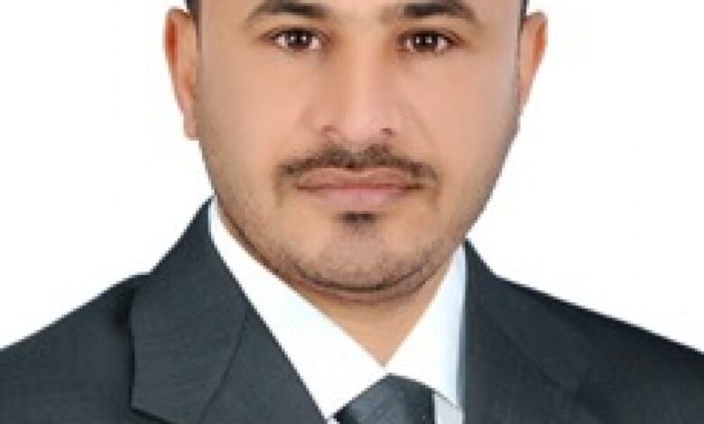 أستاذ القانون الجنائي  بجامعة عدن الدكتور / علي الطلي.. شاباً أحرز رصيداً كبيراً في علوم  القانون الجنائي اليمني