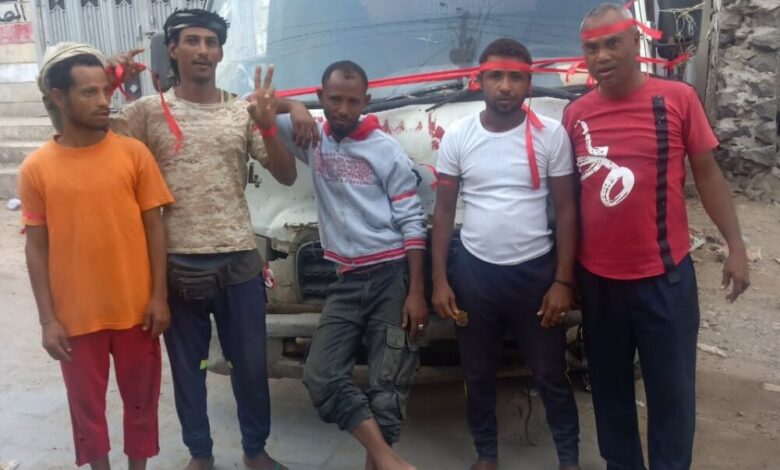 عمال النظافة في عدن يستنكرون البيان الصادر من صندوق النظافة ويتمسكون بقرار النقابة للإضراب