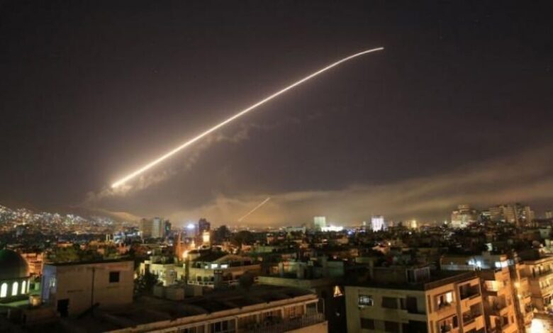 سوريا تقول إن مدنيين قُتلا وأصيب آخرون في هجوم إسرائيلي على دمشق