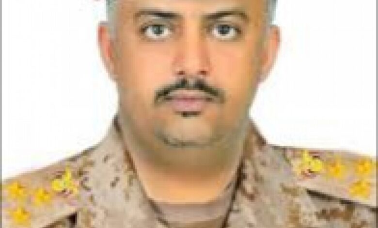 قائد اللواء 115 مشاة يعزي في وفاة الشيخ عبدالناصر الصغير