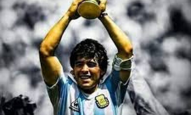 ماذا تعرف عن لاعبي كرة القدم(مارادونا)؟