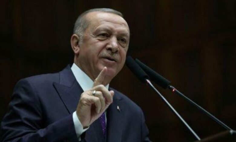 تركيا تعزز وجودها العسكري في إدلب السورية وتجري محادثات مع روسيا