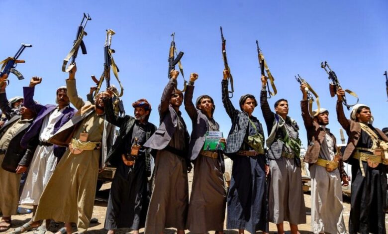 تحذيرات حقوقية.. الحوثي يبتز اليمنيين بذريعة كورونا
