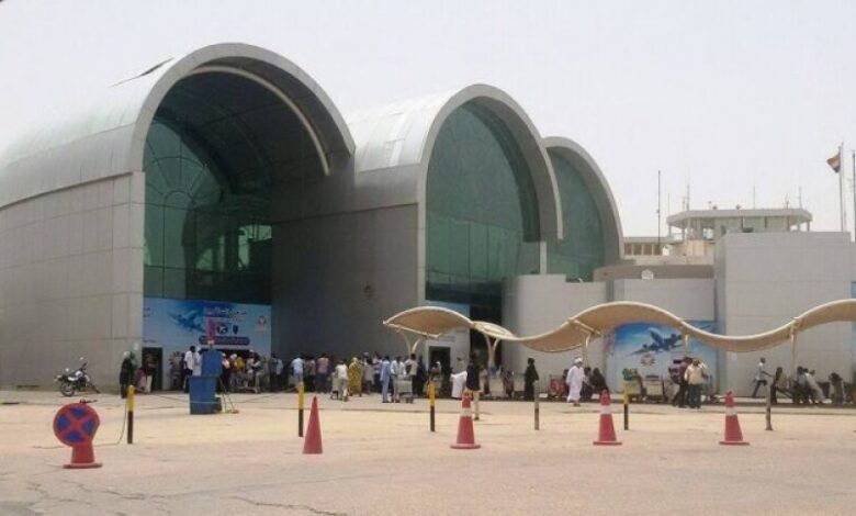 طلاب يمنيين في السودان يناشدون الحكومة اليمنية بتسيير رحلات جوية لنقلهم إلى اليمن