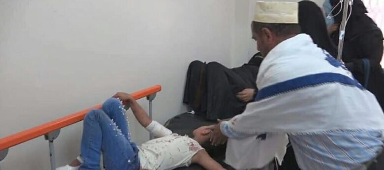 تعز : مقتل امرأة وإصابة آخرين بينهم أطفال جراء قذيفة حوثية