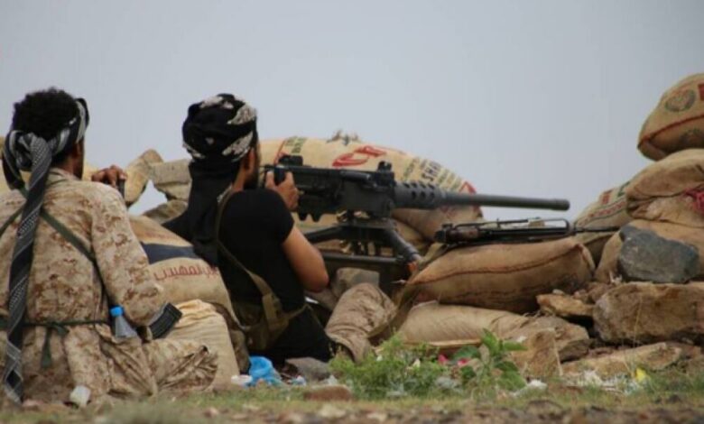 القوات المشتركة تخمد مصادر نيران لمليشيات الحوثي استهدفت مدينة حيس