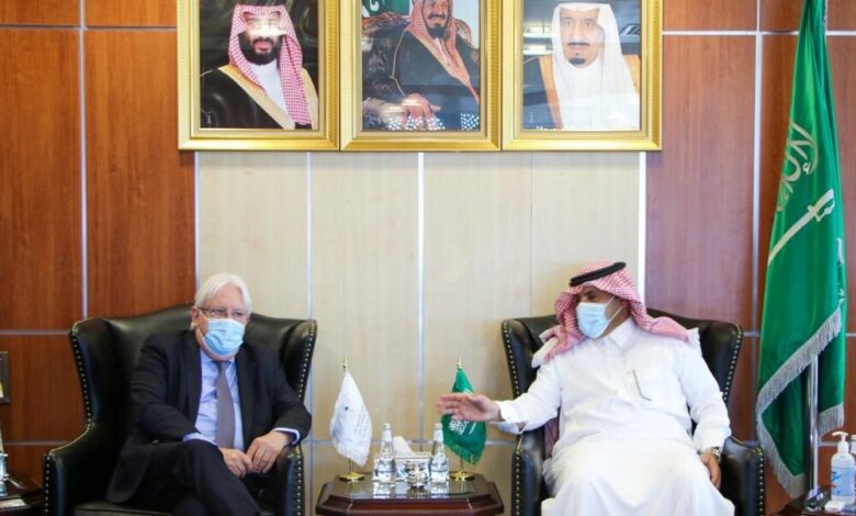 غريفيث يكشف تفاصيل زيارته إلى الرياض ولقاءه بمسؤولين يمنيين وسعوديين