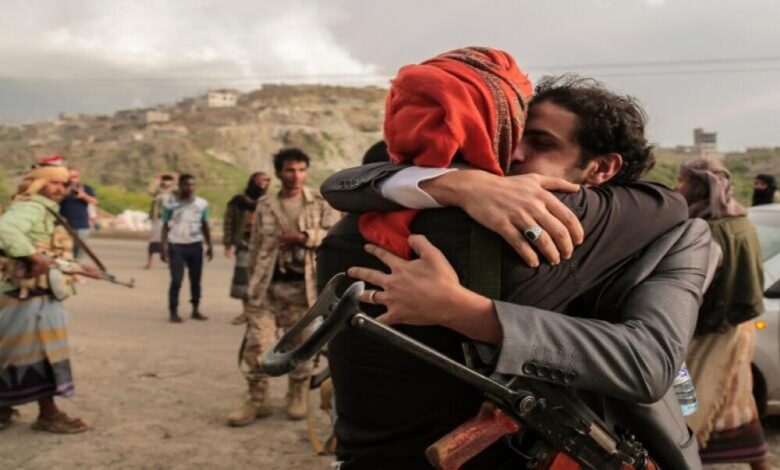 رويترز: اتفاق على تبادل أكثر من ألف أسير في اليمن