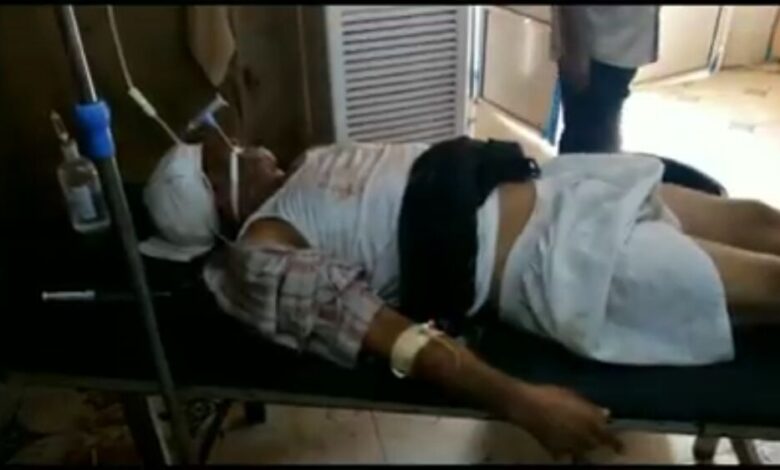 إصابة موظف شركة الحاشدي برصاص قناص حوثي في كيلو 16 شرق مدينة الحديدة