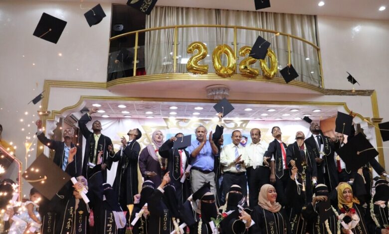تخرج الدفعة 18 من قسم علم نفس بكلية الآداب في عدن
