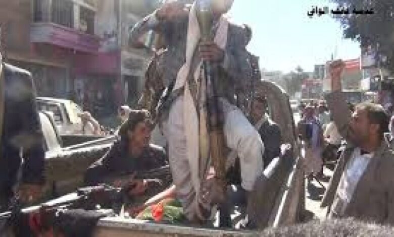 مليشيا الحوثي تعتدي على سائق شاحنة نقل غاز بمحافظة البيضاء
