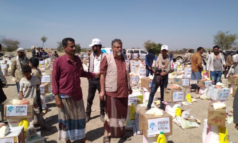 الضالع: تدشين توزيع 1500سلة غذائيةوصحية للنازحين في قعطبة بدعم من مؤسسة أمة واحدة وتنفيذ جمعية الفلاح الخيرية