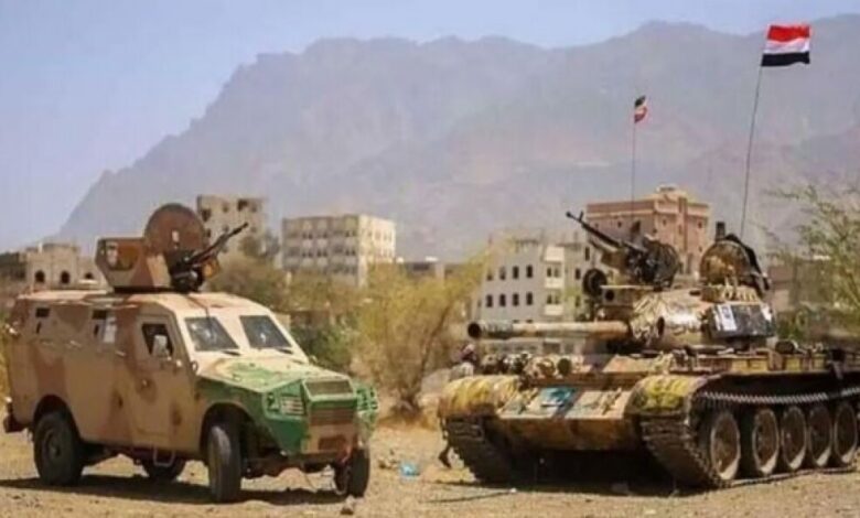 هادي يشدد على استمرار المعارك لدحر الميليشيات الحوثية