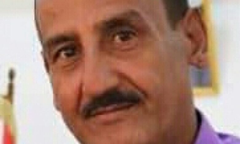 رئيس صحيفة الجيش يعزي وزير الدفاع الأسبق اللواء محمد ناصر أحمد باستشهاد حفيدة ويدين الحادث الإجرامي