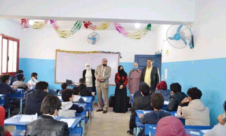 المستشار الثقافي بالسفارة اليمنية الدكتور " محمد العبادي" يتفقد امتحانات الفصل الدراسي الأول في المدرسة اليمنية الحديثة بالقاهرة