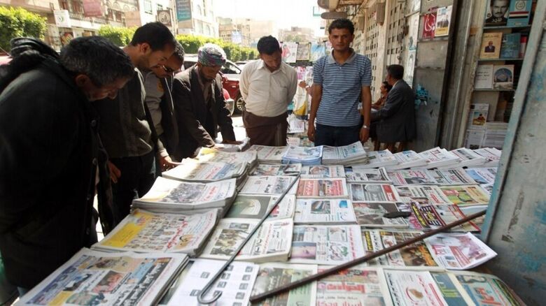 صحيفة سعودية: الصحافة تختنق بصنعاء وتتنفس في عدن