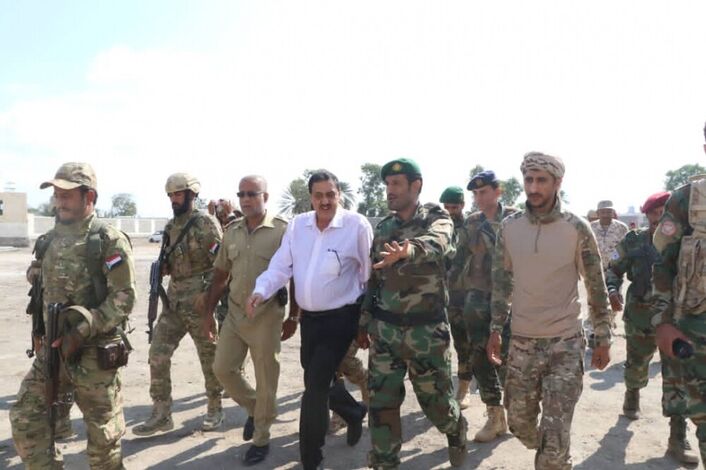 مدير أمن عدن يزور مقر قيادة الحزام الأمني