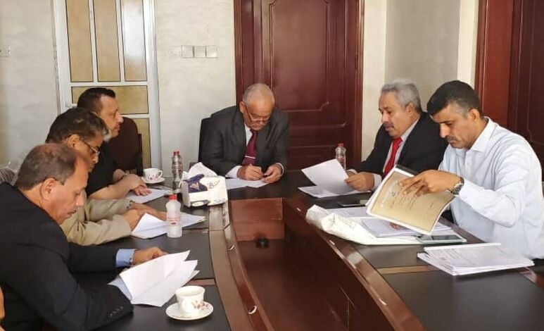 وزير الخدمة المدنية والتامينات يلتقي رئيس مجلس ادارة البنك الاهلي