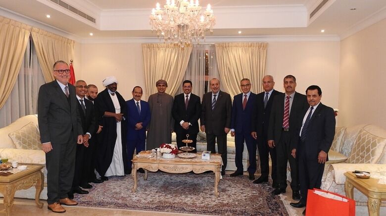 وزير الخارجية يلتقي عدد من رؤوساء البعثات الدبلوماسية العربية المعتمدة في المنامة