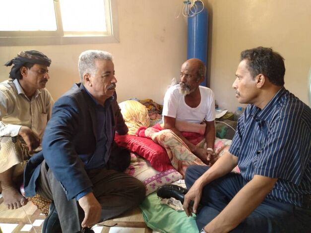 محافظ أبين يوجه بعلاج العقيد محمد حسين دحروج قائد المقاومة الشعبية اركان اللواء 15 مشاة.