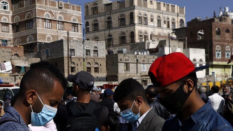 الحوثيون يخفون إصابات كورونا في صنعاء وسوق سوداء لمحاليل الفحص