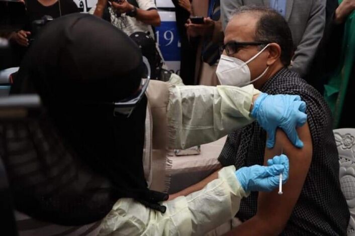 وزارة الصحة تدشن الجولة الأولى من حملة التحصين ضد فيروس كورونا بالمحافظات