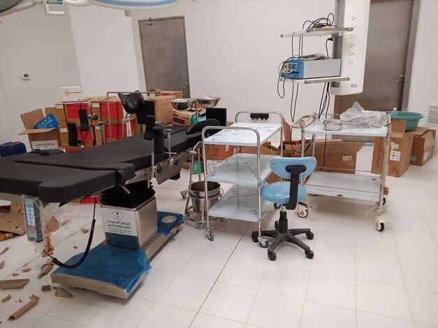 مستشفى الغيظة يتسلم دعماً طبياً من البرنامج السعودي