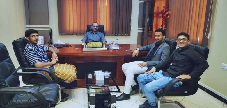 مدير مكتب الإعلام بشبوة يزور مكتب إعلام حضرموت وبعض المؤسسات الإعلامية في المحافظة 