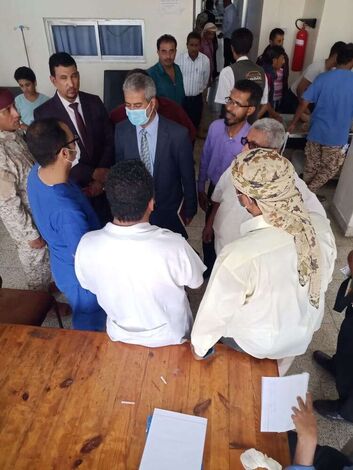 مسؤولون بوزارة الصحة يزورون مستشفى باصهيب العسكري بعدن