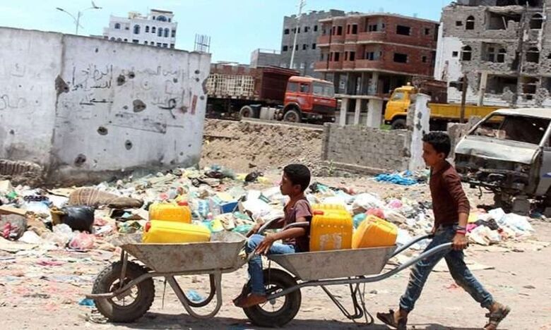ناشط سياسي: هناك أطراف مستفيده من استمرار الأزمة في اليمن