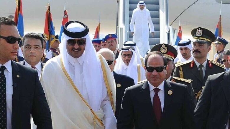 السيسي يدعو أمير قطر لزيارة مصر "في أقرب فرصة"