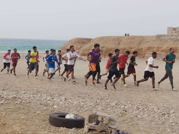 نادي الهلال السقطري يخوض الحصص التدريبية استعدادا لبطولة خريف نوجد 2021م