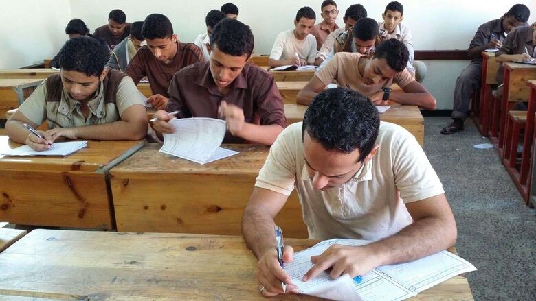  اللجنة الفرعية للإختبارات بتعز تقر نقل 7 مراكز اختبارية من 5 مديريات في المحافظة