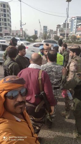 شرطة القاهرة وقوات الطوارئ التابعة لإدارة امن عدن تواصل حملة منع حمل السلاح والسيارات الغير مرقمة